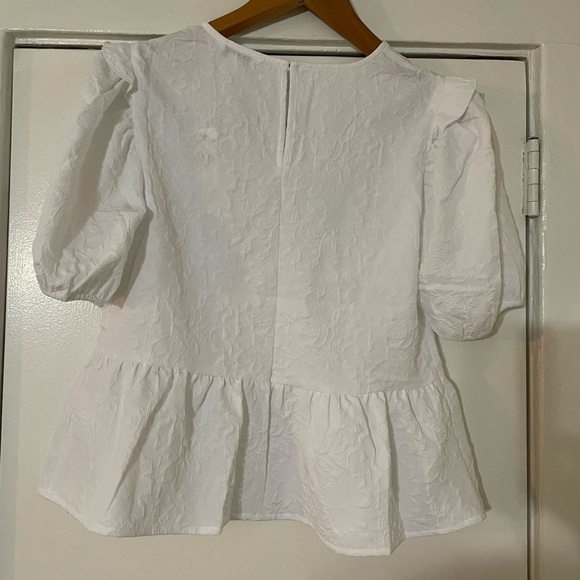 Express White Loose Flowy Peplum Top Size Small NWT - Picture 9 of 10